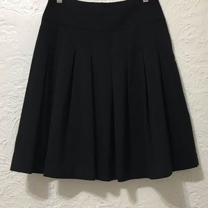 H&M Multi Pleat Skirt- Black/ Size 4